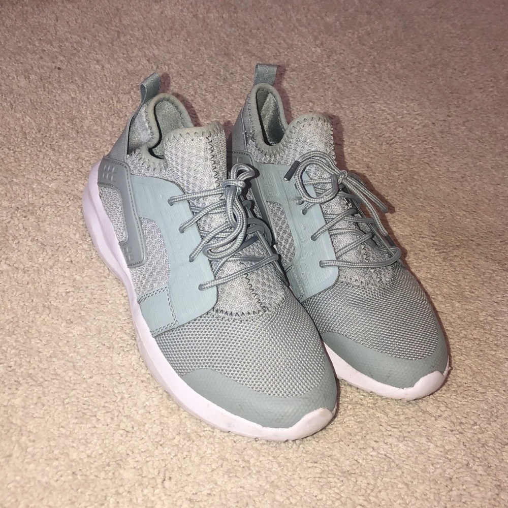 Avia running shoes